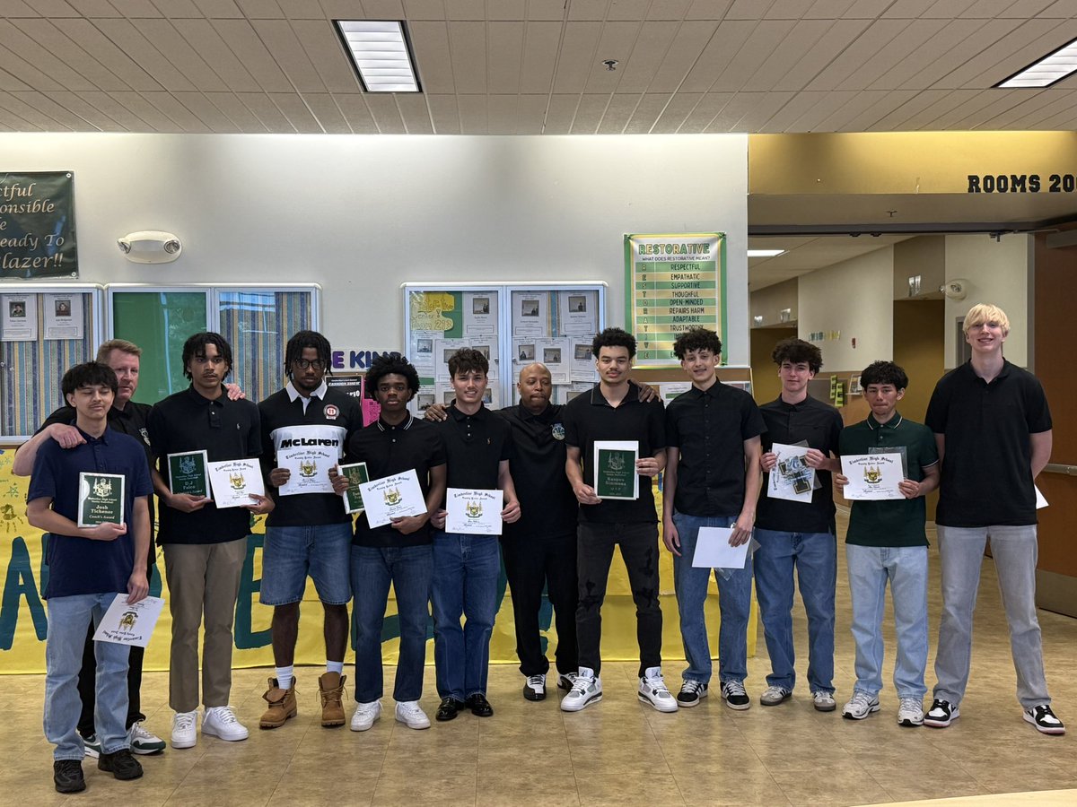 Thank you to all of the families, coaches and players for another successful season. We are so proud of our 3 seniors for everything that they have accomplished in their time here at Timberline. We love you. 🙏🏾❤️
#goBLAZERS💪🏾