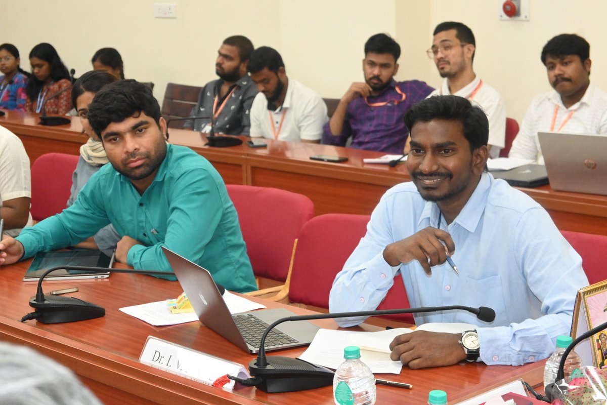 inakotiPrasad's tweet photo. Our Department has hosted a National Seminar on Role of Data and Evidence for Policymaking in India.  
I sincerely thank Guest Speakers Prof. S. Irudaya Rajan sir @rajancds , and Dr. Arvind Pandey sir @arvind_jnu https://t.co/t9asAFuprZ