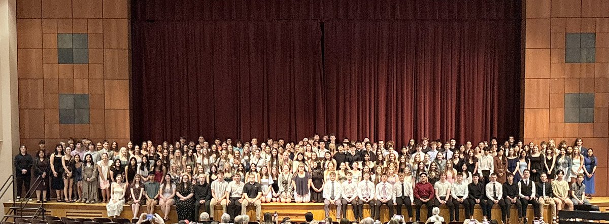 🎉 This week, we proudly welcomed 76 new inductees to the National Honor Society at Seymour High! 🌟 These 201 students exemplify the pillars of Scholarship, Service, Leadership, and Character. #OwlsWill