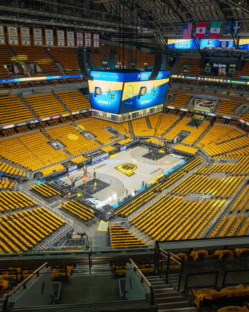 rolled out the Gold Out for Game 1 🟡