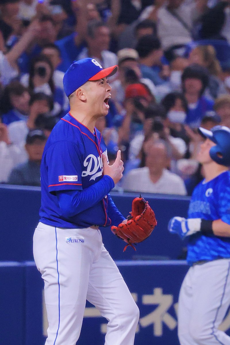 試合を締め渾身のガンギマリ #松山晋也 #dragons #中日ドラゴンズ