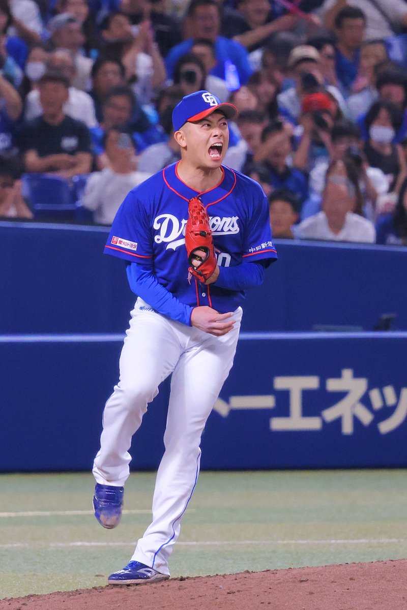 試合を締め渾身のガンギマリ #松山晋也 #dragons #中日ドラゴンズ