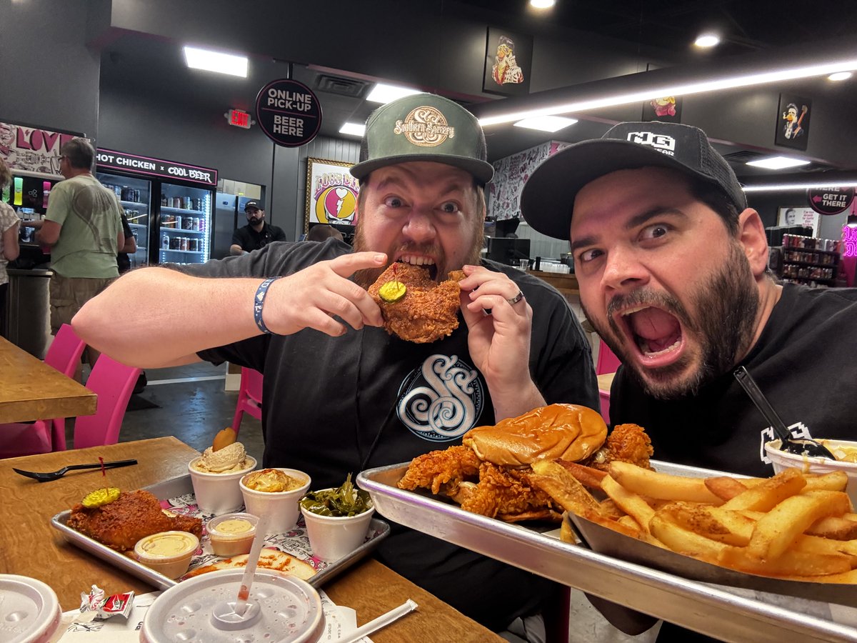 SouthernSorcerE's tweet image. Ready for day 2!!! #cscon coolstuffevents.com #commandfest