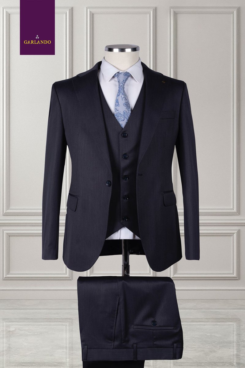 Italian suit 😎 

Available in sizes 39-46

130,000

Kindly repost 🙏