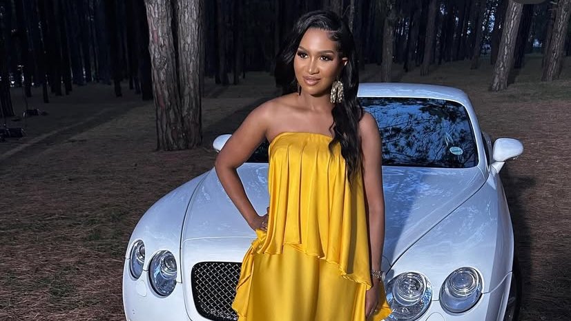 LUKS_THEDIVA's tweet photo. Can Showmax please get this delusional woman off my screen 😩😭😭😭

I hope at the reunion they serve her , her nonsense on a silver platter 😩😔#mommyclubshowmax https://t.co/Pb1SpivOVH