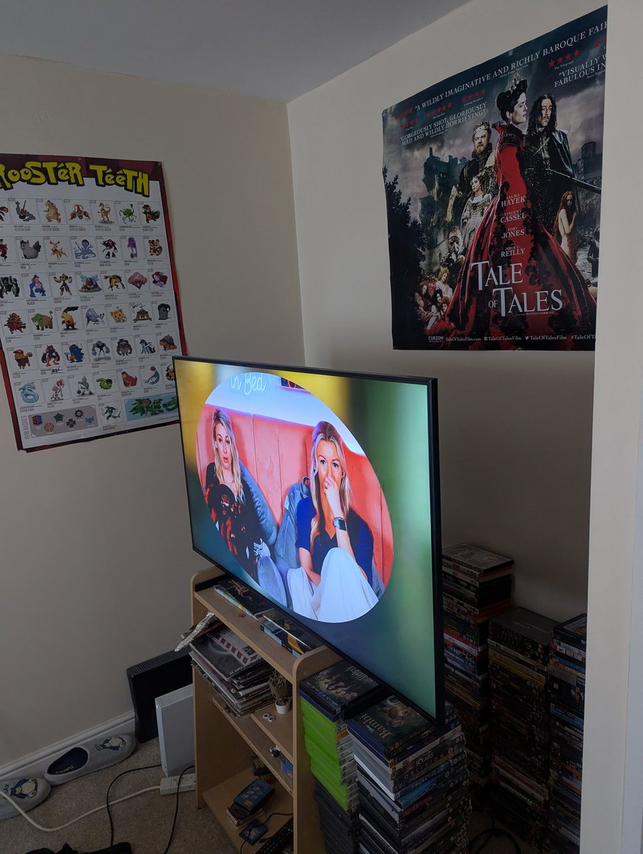 SystemOfADom1's tweet photo. #MoombaGoombaRoomba
Only got a little room but I do what I can! I also have a ridiculous amount of DVD's 🤣 https://t.co/Vq4H4K6EYk