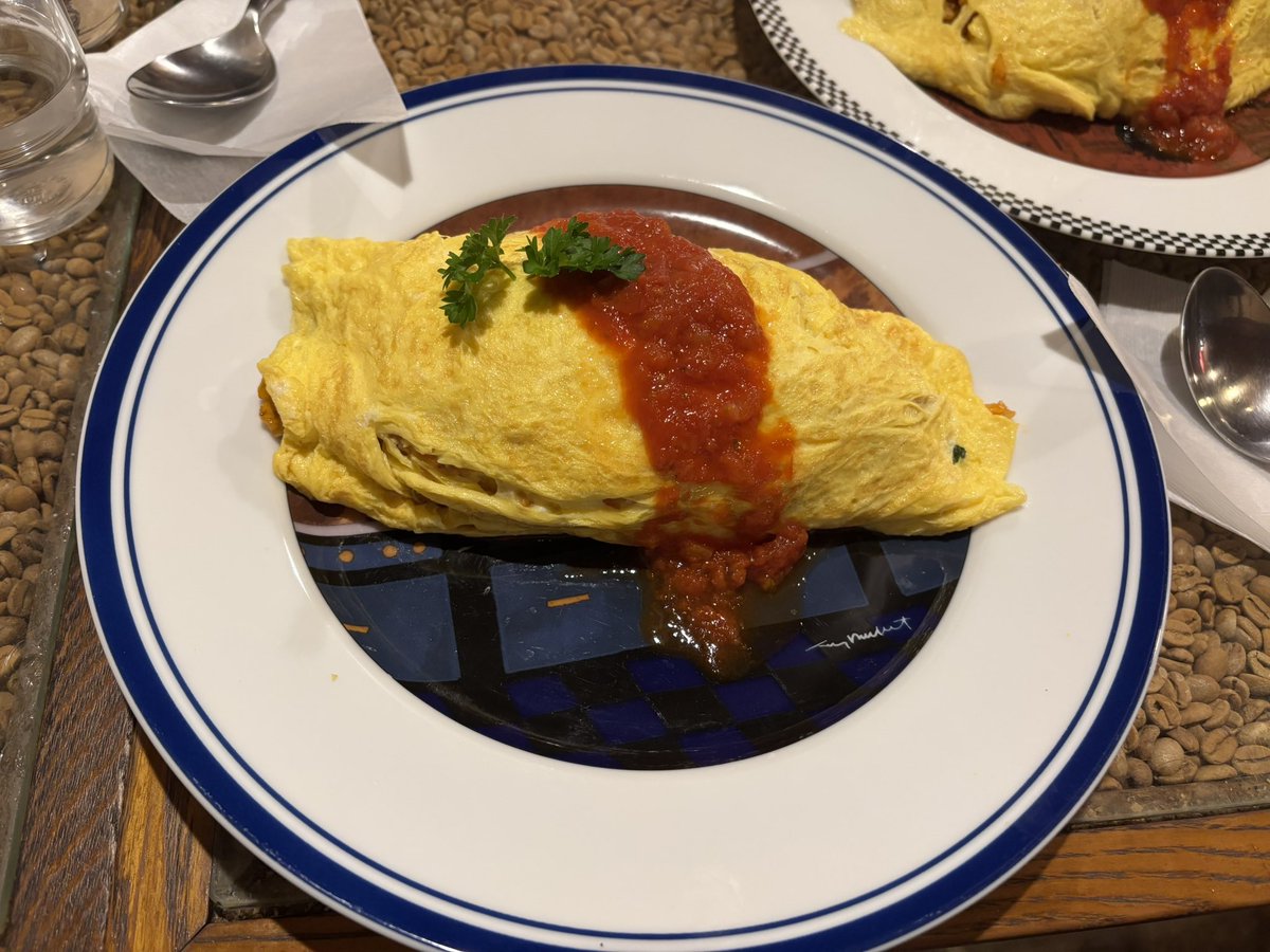 harugorounotabi's tweet photo. 下田の美味しいグルメたち...特にジェラートは、美味しすぎて2日連続で食べに行くくらいハマった🍨

食べて仕事して食べて...幸せすぎた...また別で詳しく書きます🙌🏻
#WPSワーケーションアンバサダー #pr https://t.co/t8jMnCSfkL