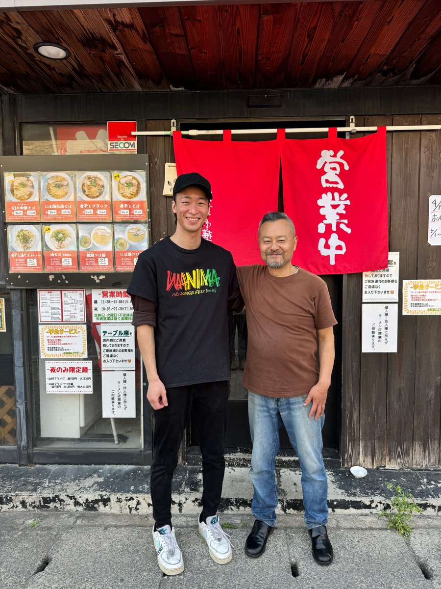 niboji_ramen's tweet photo. およそ1年と3ヶ月に渡る加藤屋での修行を経て、いよいよ明日プレオープンとなります

加藤屋のラーメンが好き、その思いだけでここまで突っ走って来ましたが、いよいよ自分の店が始まることに期待と不安でいっぱいです

プレオープンは修行の最終仕上げと、慣れない場所でのオペレーションの確認も踏まえているため、おそらく提供までにお時間いただくことが多くなると思われます
すみませんが事前にご了承いただけますと幸いです

明日から麺屋にぼじを宜しくお願いします！

#麺屋にぼじ
#加藤屋にぼ次朗