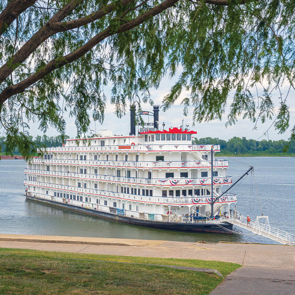American_Cruise's tweet photo. Isn't she lovely? ❤️
There's no feeling in the world that quite compares to being on an authentic #paddlewheeler 🚢 https://t.co/uaaaIEhRv9