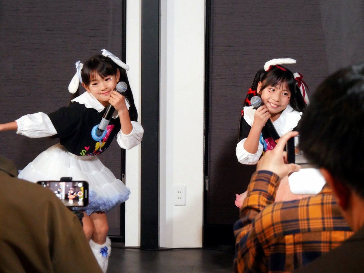 moa20150812's tweet photo. #ゼストミュージックスクール が生んでくれた #キッズアイドル #キャンディマカロン 今日のﾊｲｼﾞｬﾝﾌﾟおやすみしちゃったけど 私達もいつもがんばってるからみんな待っててねᖰ•͈ ₃ •͈ᖳ❤️ᩚ💙ᩚ
次回は出ようね、ねっ☆まちゅりんっᖰ•͈ ₃ •͈ᖳ🩷ᩚ
#横山心葵 #まちゅりん #HJF6 https://t.co/9vhW2qfrPL