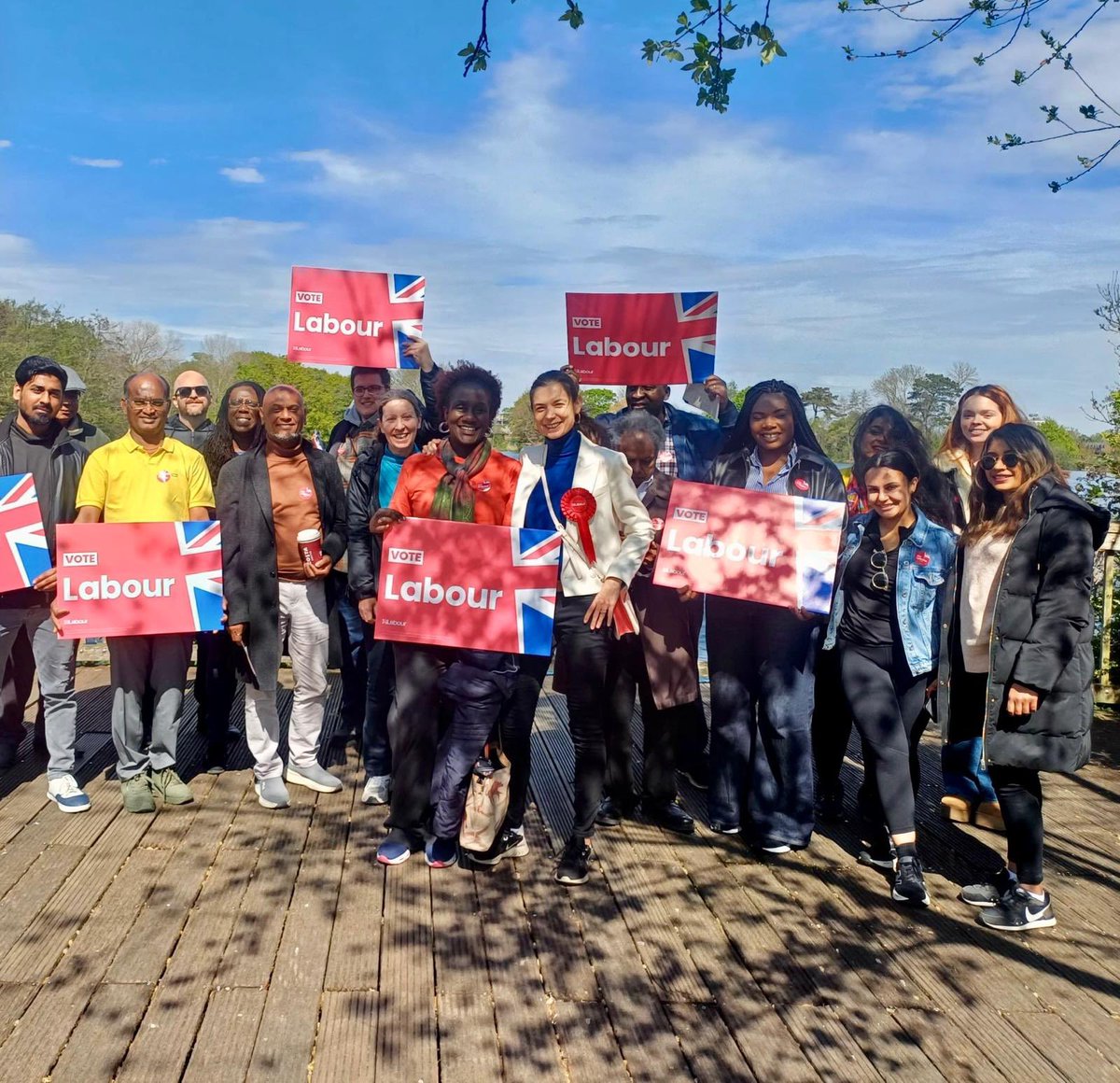 People First starts with conversations on doorsteps.

This brilliant Labour team has been out listening to residents in South Norwood about how best we can really change this borough.