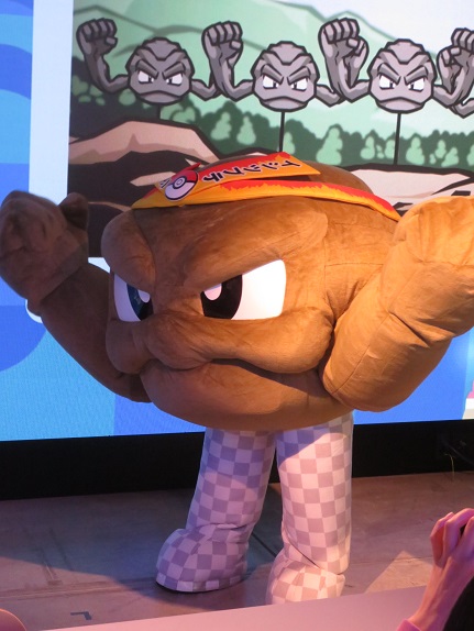 kutakuta71's tweet photo. 3県の応援ポケモンたちが集まるのは19日のみだったので逢えてよかった☺️
#イシツブテ　#ラプラス　#ラッキー　#ポケモン　
#ラプラスカフェ　#crossbplus https://t.co/Ewi0D1Ng8R