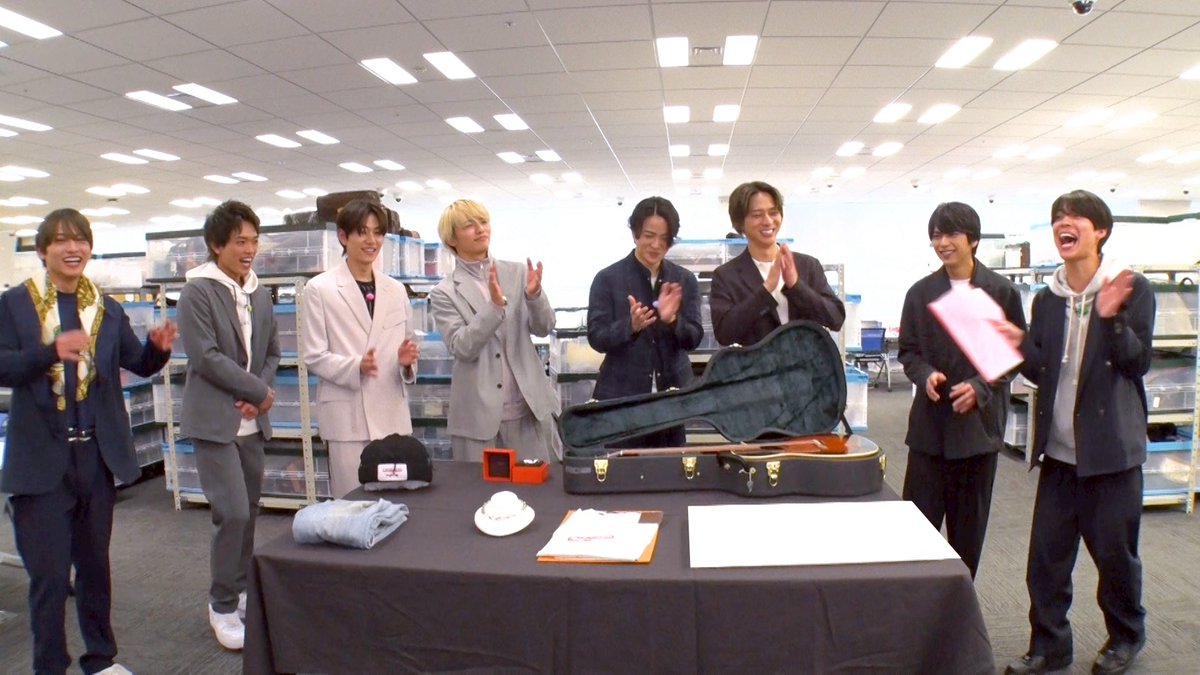 timeleszman_cx's tweet photo. 初回放送いかがでしたでしょうか？🤔

次回は4月27日（日）放送です！
FODでは特典配信もあるので、是非ご覧ください！
https://t.co/Bs69KeQDsV

#タイムレスマン #timelesz #初代MC松島 https://t.co/a8NbLhnB2j
