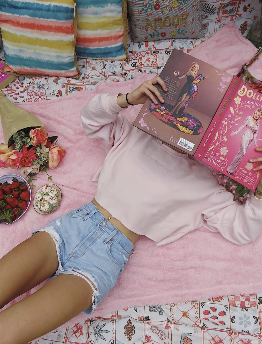 OleMissChicks's tweet photo. NEW MERCH!! Y’all need this because you are literally just a girl 💅🏻

https://t.co/UitBcsof87 https://t.co/5mzXsNSjxh