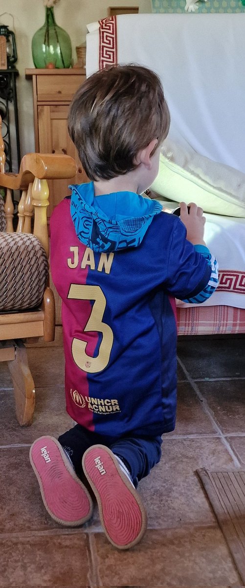 El regalo de 3 años de Jan <a href="/futbasketcamis4/">Camisetas Futbol y NBA</a>