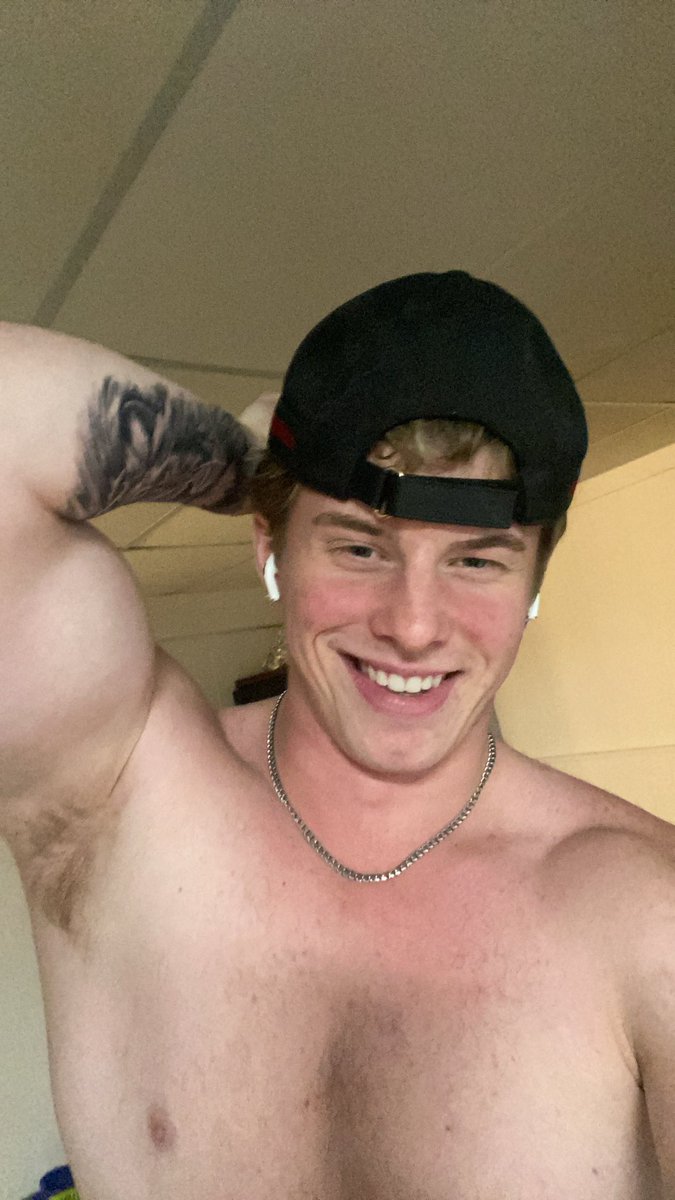 Alpha7902's tweet photo. 6 months of findom and this shit has changed my life. Sub appreciation day, you boys work hard for me and it doesn’t go unnoticed 🙌🏼 

Keep that shit up https://t.co/lUDCcSKYCT