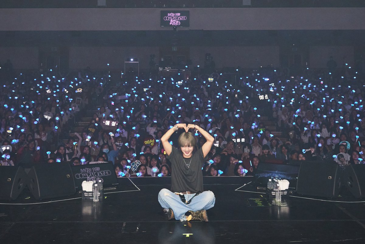 YESUNG_smtown's tweet photo. 2025 YESUNG CONCERT [We're the Complicated Kind] Day 1🤍

#예성 #YESUNG
#슈퍼주니어 #SUPERJUNIOR
#2025_YESUNG_CONCERT_Were_the_Complicated_Kind
#2025_YESUNG_CONCERT #Were_the_Complicated_Kind https://t.co/aAzcb8YbjA