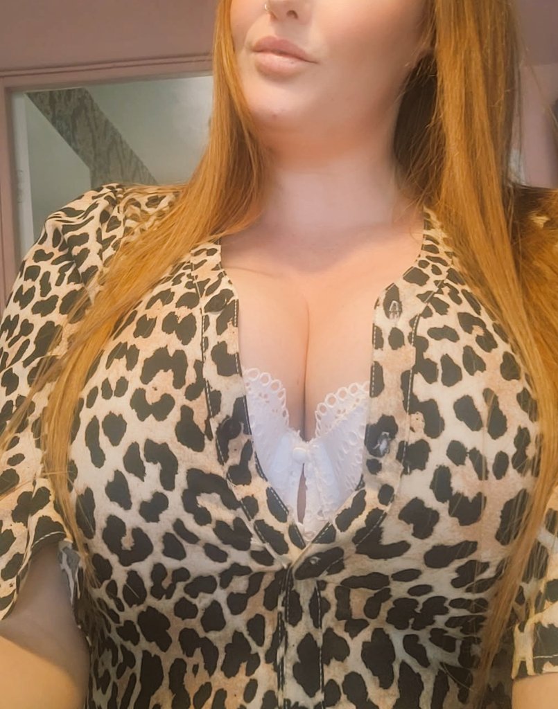 Jennyred 🦊 tweet media