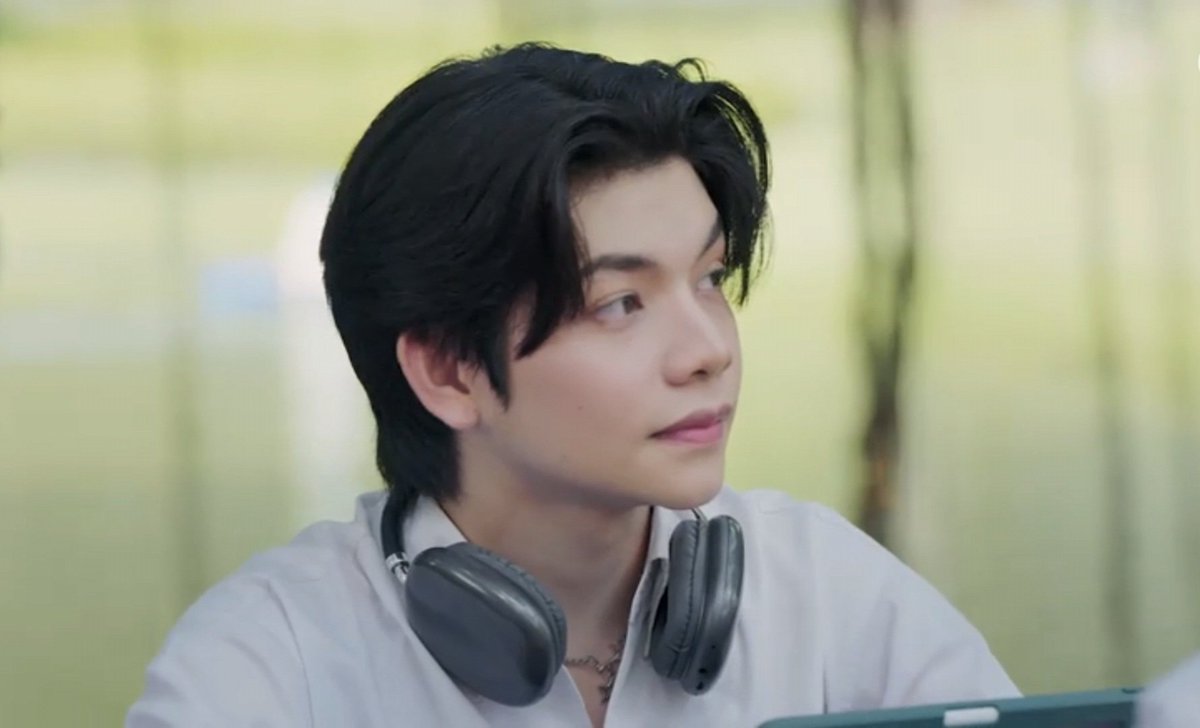 WD_BB25V's tweet photo. คุณน่ารักมากจนฉันตกหลุมรักคุณอีกครั้ง💕💕
#บันทึกลับรักฉบับผี
#SecretGhostTheSeries
#BUGDanuphop @BUGDanuphop https://t.co/I9jXvffHhj