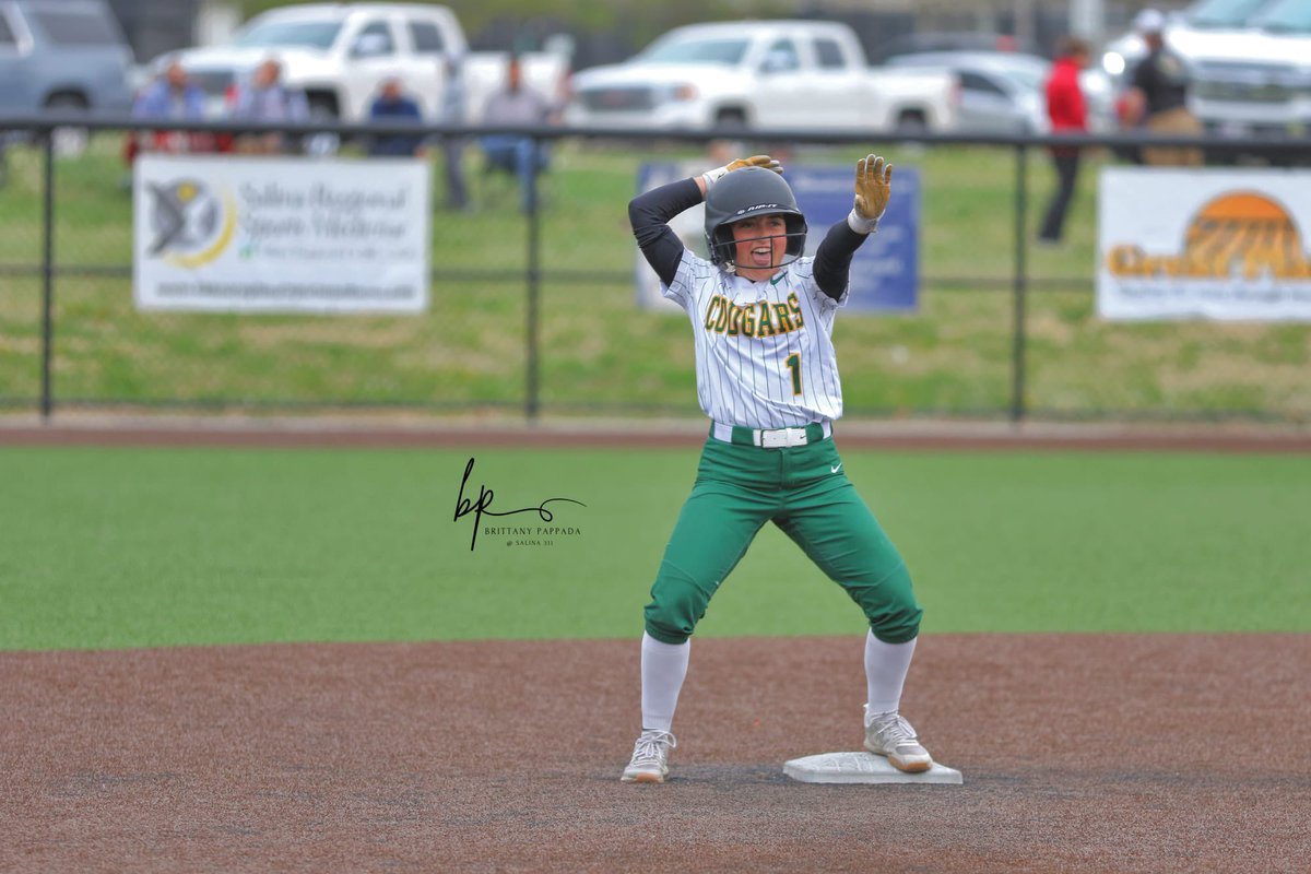 Salina South Softball (@s_h_ssoftball) on Twitter photo Photo of the night! <a href="/morgan_janousek/">Morgan Janousek</a> celebrated with her teammates after her stand up double!
#sweep Photo of the night! <a href="/morgan_janousek/">Morgan Janousek</a> celebrated with her teammates after her stand up double!
#sweep
