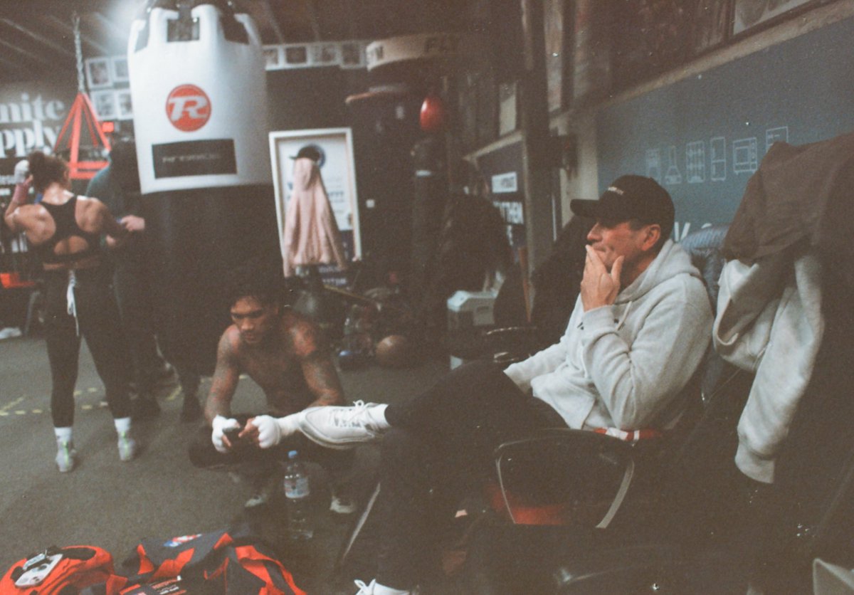 BoxingOnFilm's tweet photo. ONE WEEK TO GO. 

@ConorNigel #EubankBenn @Turki_alalshikh https://t.co/CcbAhsTBwn