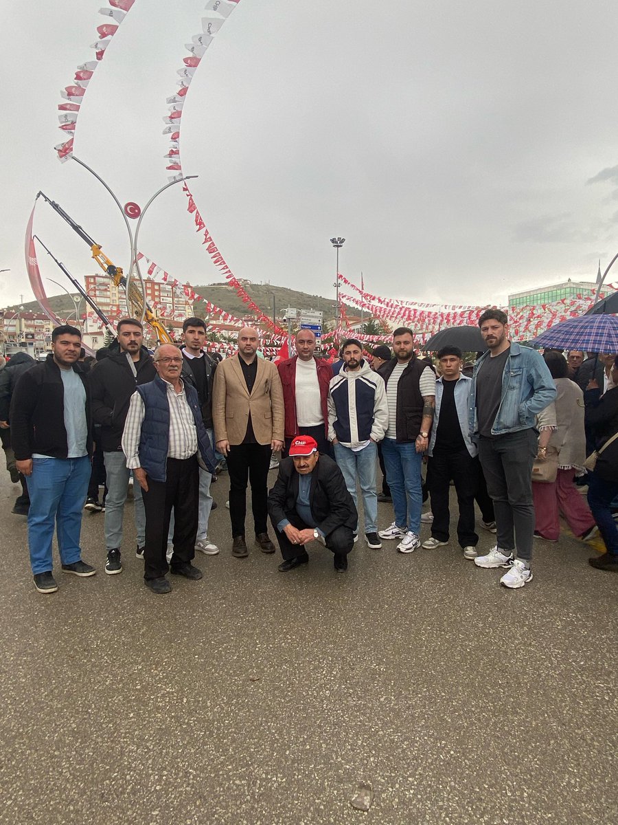 “Turpunan, şalgamınan devlet idare edilmez. Adaletilen idare edilir, hukukunan idare edilir.”

📍 Yozgat Cumhuriyet Meydanı