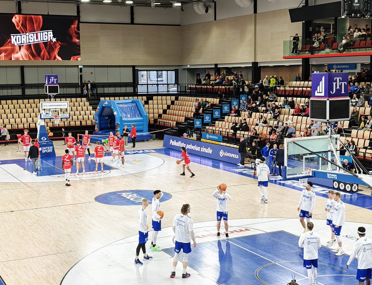 Lauantai-illan huumaa eli Kataja- Vilpas prossipeli🏀