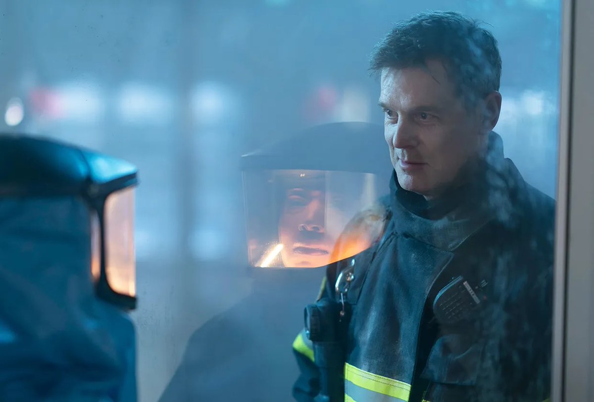 TVLine's tweet photo. With a Performer of the Week Honorable Mention to #911onABC’s Peter Krause https://t.co/E6s3qXk77F https://t.co/qczDEQK7n5