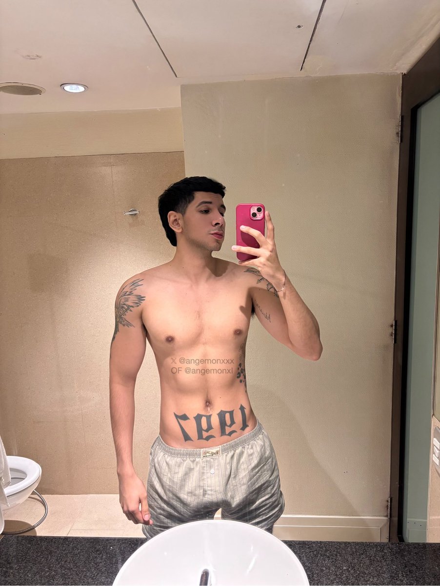 ¿Quién me quita el boxer?😈🫵🏼

onlyfans.com/angemonxl