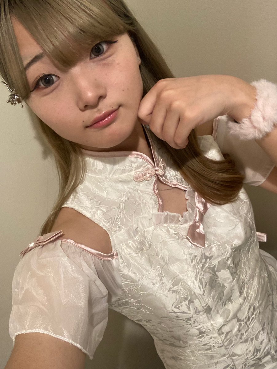 sume_330's tweet photo. ろぐいん！！5時まで！！！ https://t.co/QCrUKucqxS
