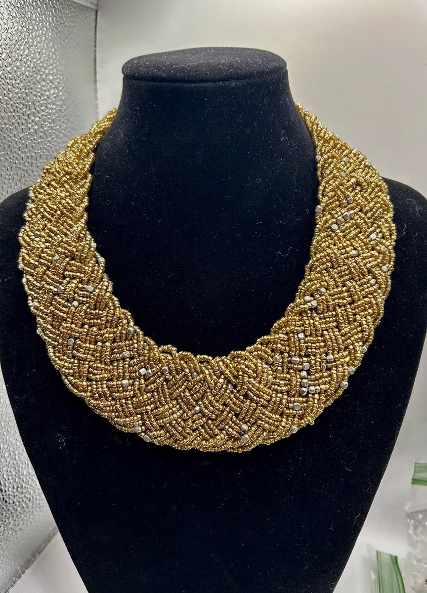 EbayBaby33's tweet photo. #Vintage #Seedbeads #Gold #Glass Seed Beads #Silver Metal Braided Collar #Chocker #DarlingdarlasvintageShop #VintageNeedISayMore #GiftIdeas #Necklace #Chain 15” https://t.co/k6RIYO663z #eBay via @eBay https://t.co/eTbRi1skNC