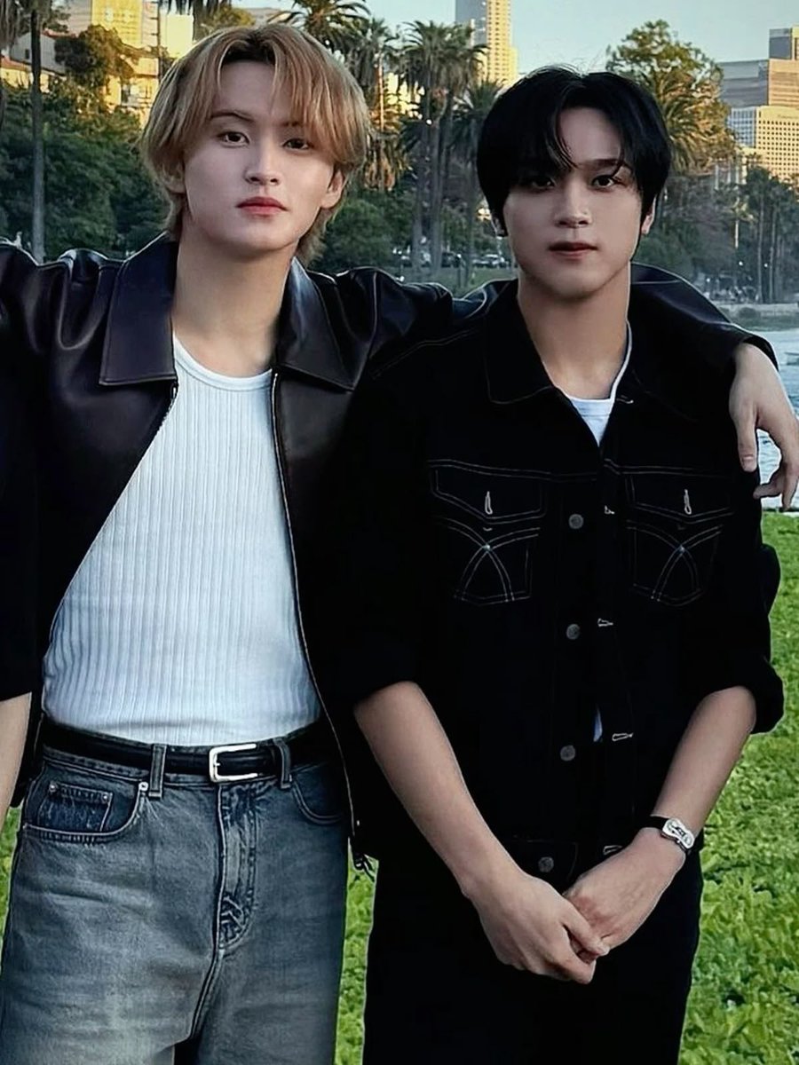 Markhyuck au by Lovely

; Our Page

Tentang dua manusia yang disatukan dari keluarga yang tidak utuh. Untuk menata halaman yang berantakan agar kembali menjadi sempurna.