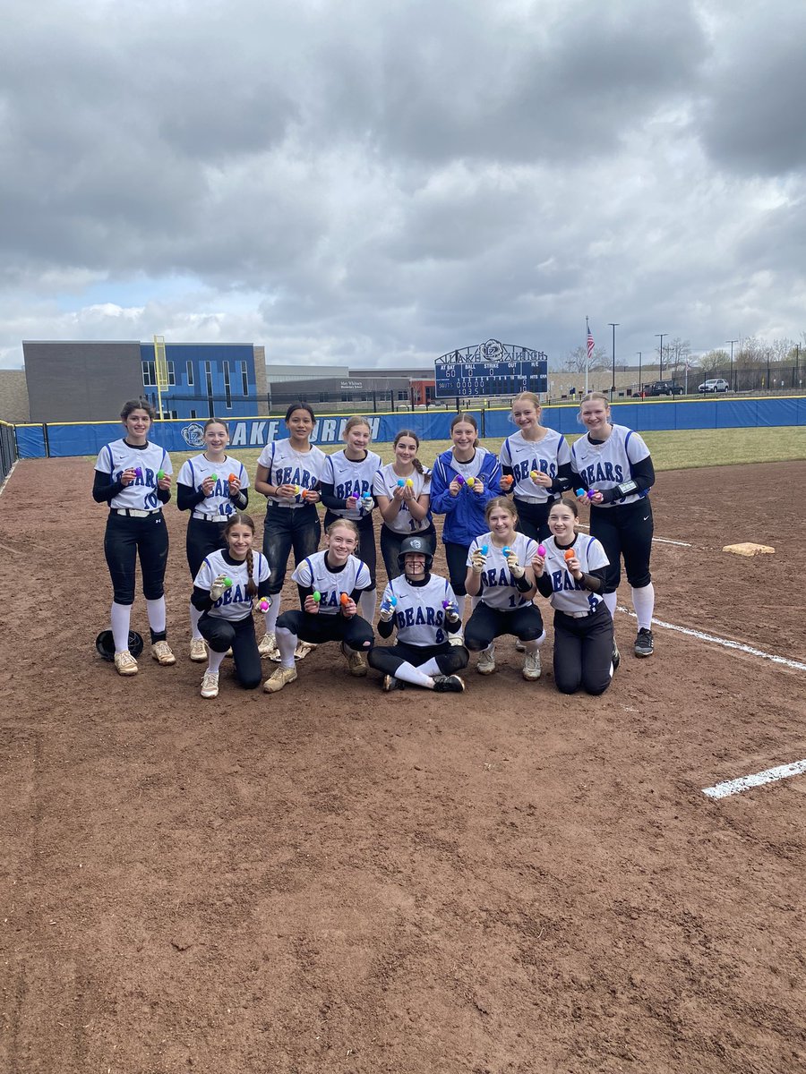 LZHS_Softball's tweet photo. Super Fun Saturday and a pair of wins from JV2! 10-0 and 15-4 against Antioch🥚🍬🍫 https://t.co/v4V6dE0fhW