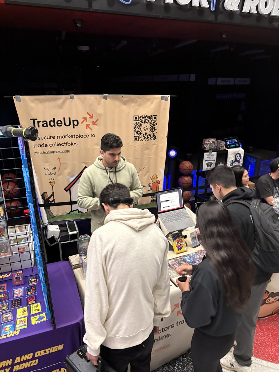 TradeUpExchange's tweet photo. Posted up a the #LAcardshow! Come check out our booth if you are here! https://t.co/HDGLsVpjaU