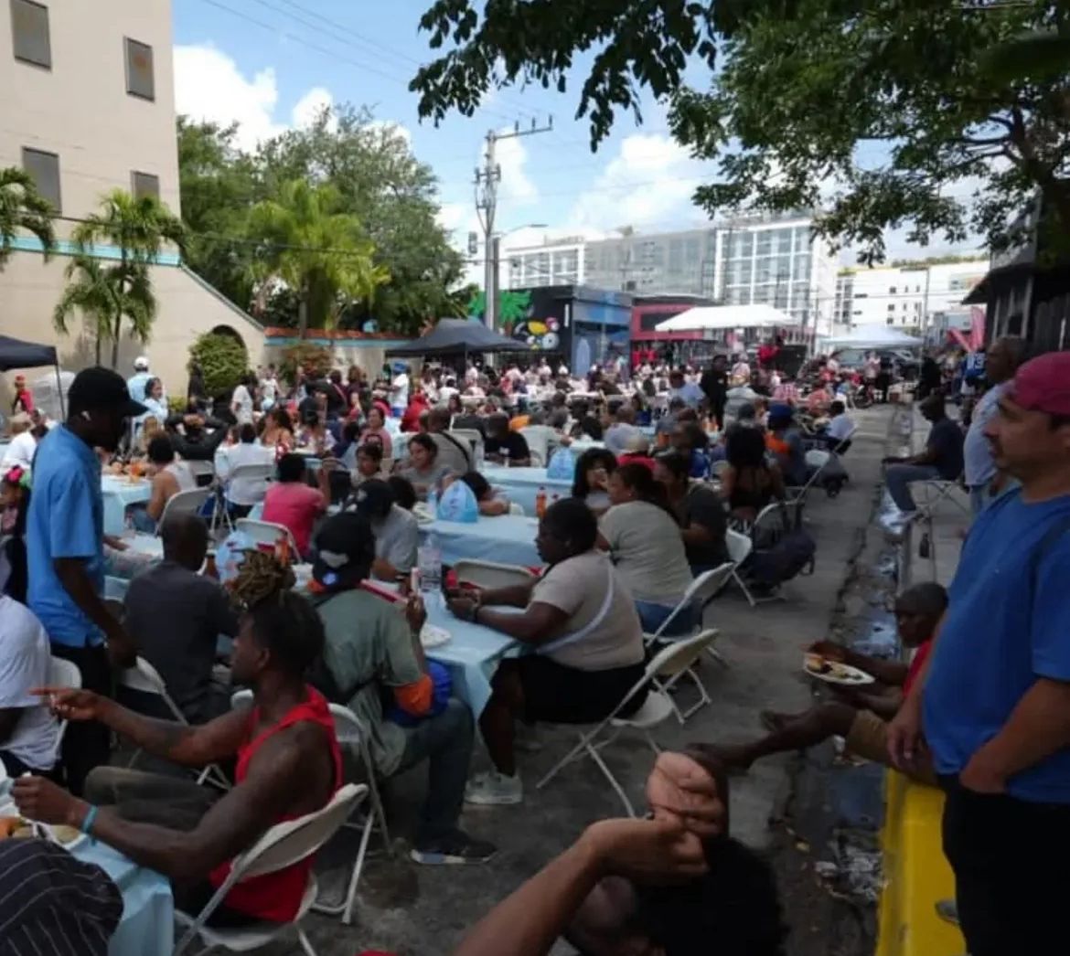 PAofMiami_Dade's tweet photo. 🙏 Honored to spend part of #GoodFriday at The Caring Place @No1isHomeless with residents and community leaders.

💛 Always committed to serving the most vulnerable with compassion and dignity.

#MiamiDadeCares #PublicService #EasterWithPurpose https://t.co/27LmVVFbbV