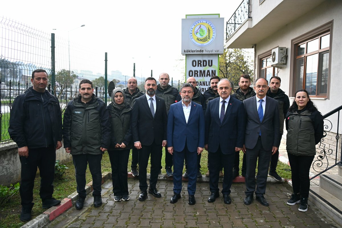 📸 #YeşilVatan’ımıza gözü gibi bakan OGM personelimizle…

📍Ordu Orman Fidanlık Müdürlüğü

<a href="/OGMgovtr/">Orman Genel Müdürlüğü</a>