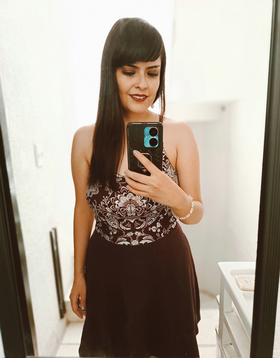 clauohnocturna's tweet photo. Wedding 🖤🦇
Instagram: claudiaohvlogs
#rockergirl #wedding #beautiful https://t.co/eeV2ReFvqn