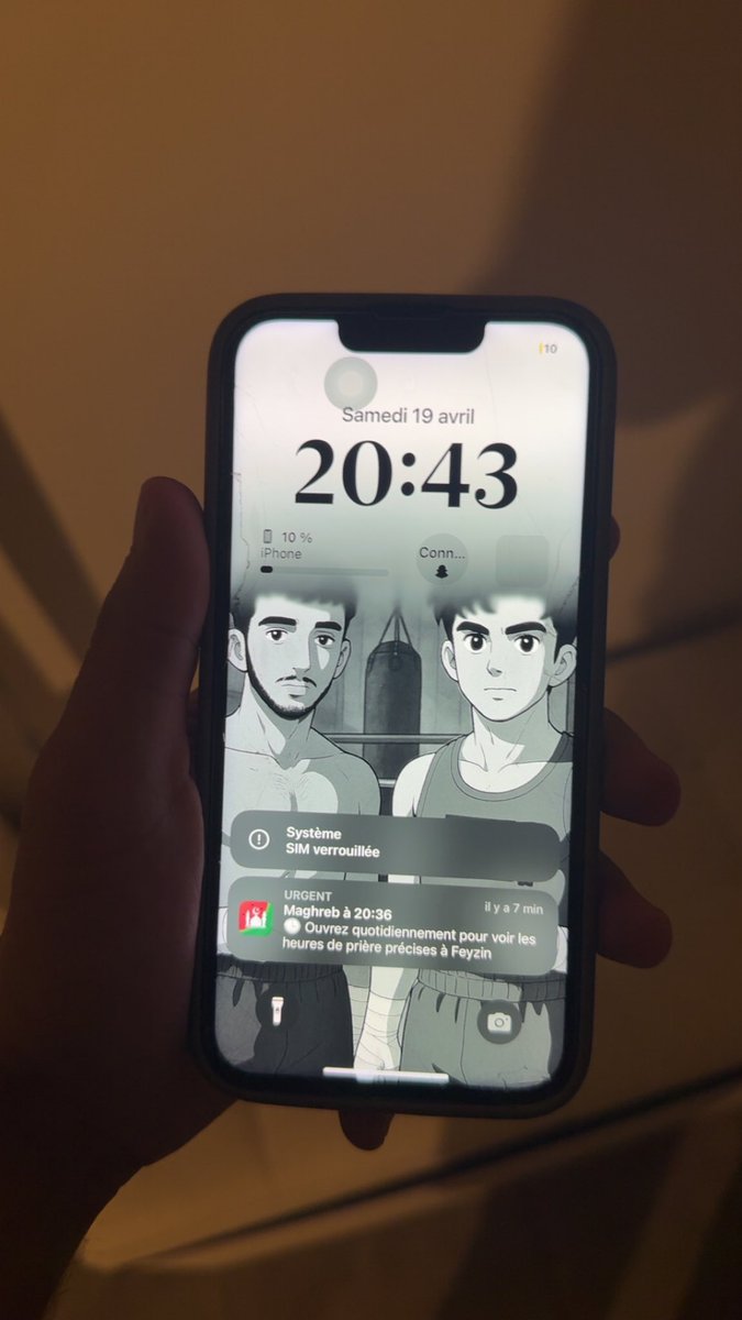🚨IPHONE 12 (ou 13) TROUVÉ À VENISSIEUX

J’ai trouvé ce téléphone par terre vers Croizat Paul Bert
Si t’es le propriétaire ou si tu le connais, viens DM 

Partagez svp