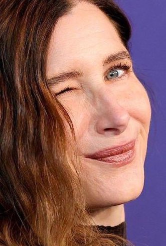 THE FAKE FRECKLES, PLEASE 😭😭