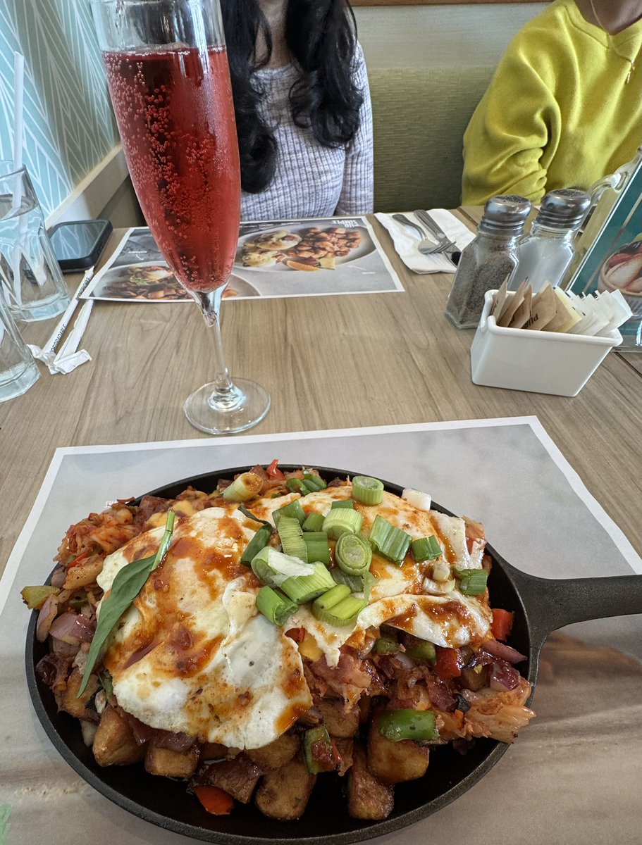 jeevstumor's tweet image. #ChowingDown