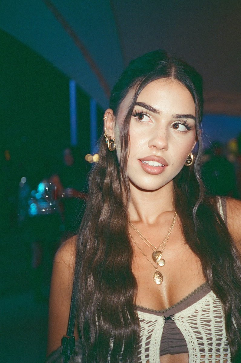 teamhoobe's tweet photo. Leah Halton at Coachella, can someone give me the fit check run down? https://t.co/mpMihOaePE