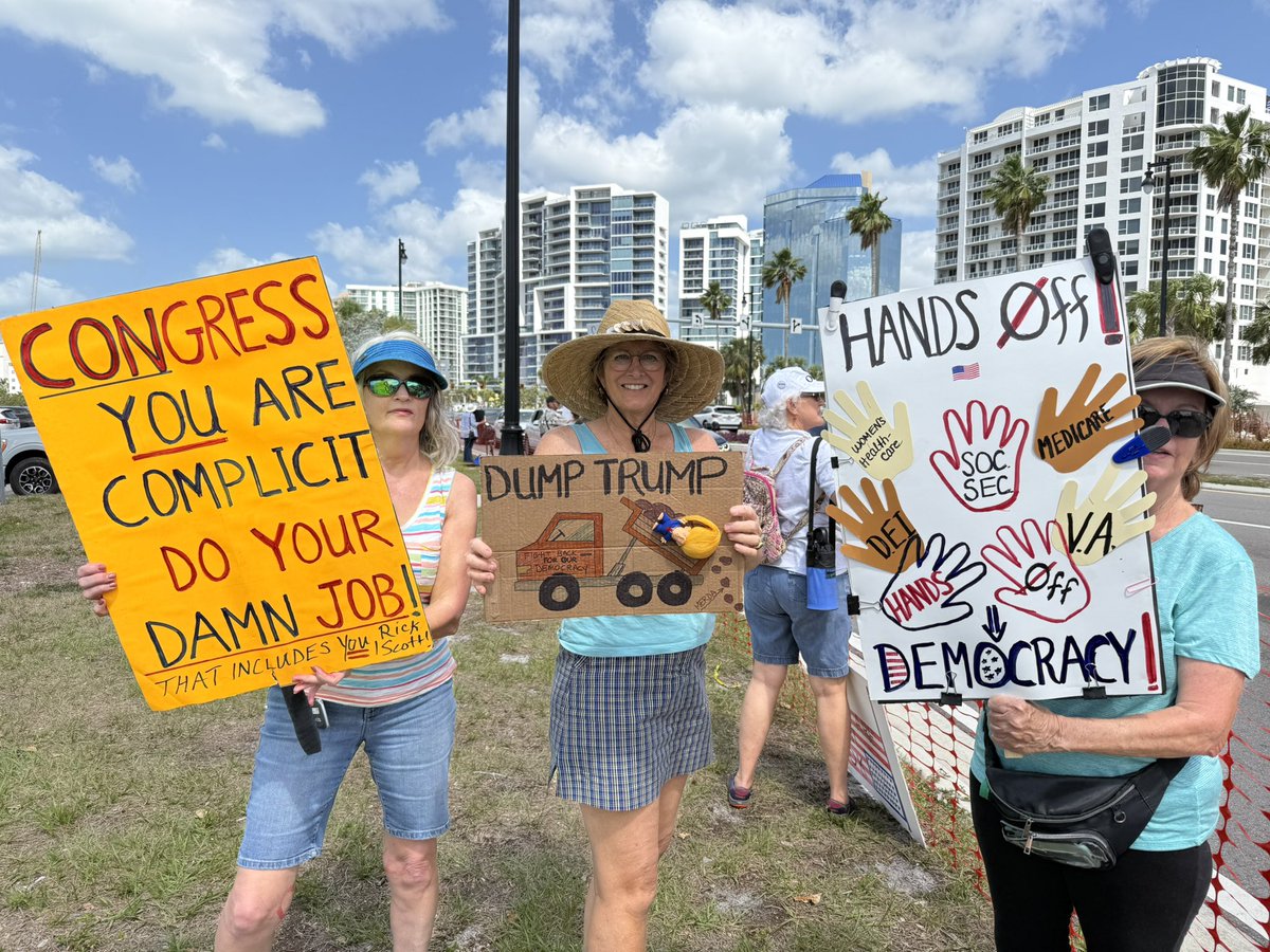JWillaRance's tweet photo. Sarasota Protest 4/19/25 #HandsOff #NoKings #50501protest 
Bigger than 4/5! 👏 So much support from the road, MASSIVE turnout and a march across the Ringling Causeway. 🇺🇸 Saw a bunch of “Republicans Against Trump” signs too. 

This is what democracy looks like ✊ https://t.co/27NtP7poWI