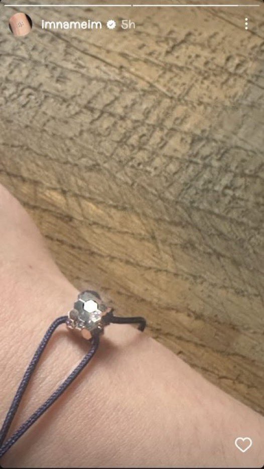 chelle_cew's tweet photo. Our generous man, #CHAEUNWOO - he gave a Chaumet bracelet to those who joined. He’s so dang thoughtful and so sweet! 😭

And others say he benefits from this! That’s 21 artists at almost $1500 each! He just dropped $31,500. Even if you don’t count Astro, that’s still $27000. And all proceeds get donated! So how is this a monetary gain? 🤦🏻‍♀️