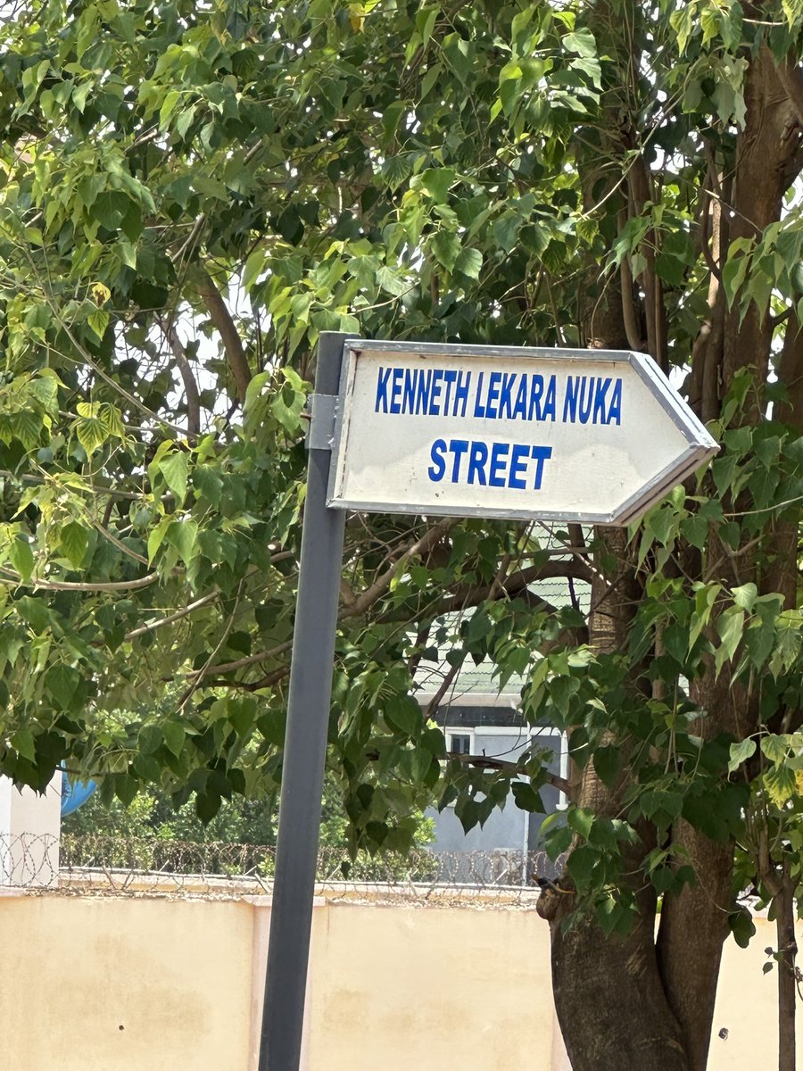 a_a_gana's tweet photo. @FCTDEVCONTROL @officialFCDA  @OfficialFCTA @GovWike this is in Gaduwa iilegal structures built on walkways on KENNETH LEKARA NUKA STREET, OFF ABDULSAMI ABUBAKAR ROAD, Abuja, FCT. https://t.co/xd21x8IDtc