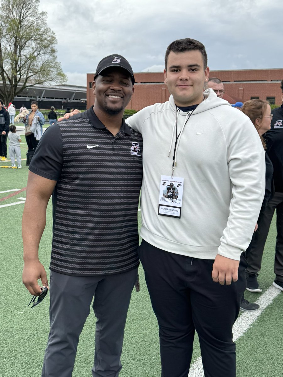 nrivenburg07's tweet image. Thank you @CoachBlackmon50 @KeeversChris for having me on the Junior Day Visit today
Go Hounds!
@UIndyFB @ICCPFootball @MattBowen41 @EDGYTIM @MDohertyICCP