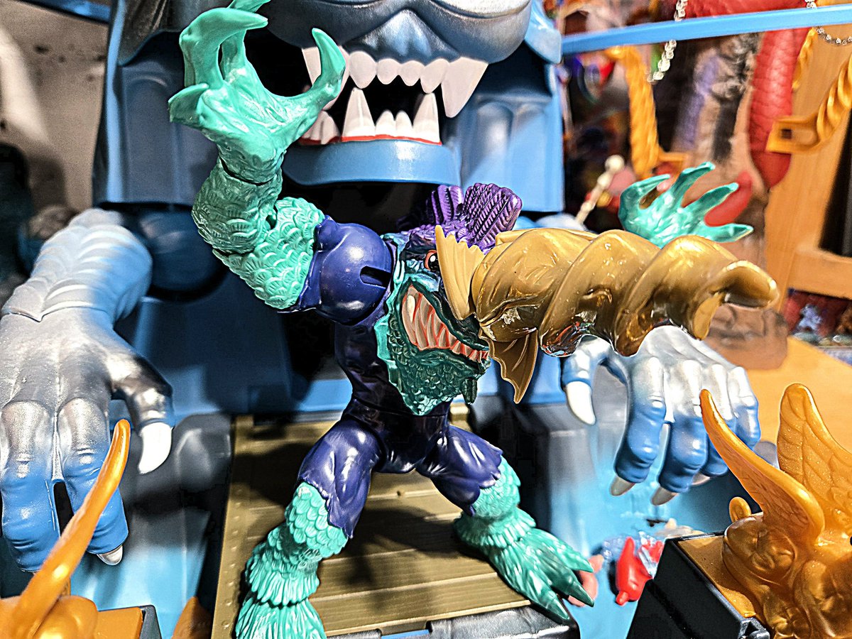 cracktasticpod's tweet photo. Happy #streetsharksaturday New video on YouTube https://t.co/YsOtfnhgph #thepfpn #cracktasticplastic #unboxing #firstimpressions #review #collectingfamily #toyphotography #slash #streetsharks #jawsome https://t.co/Dyz3BAZ9Ne