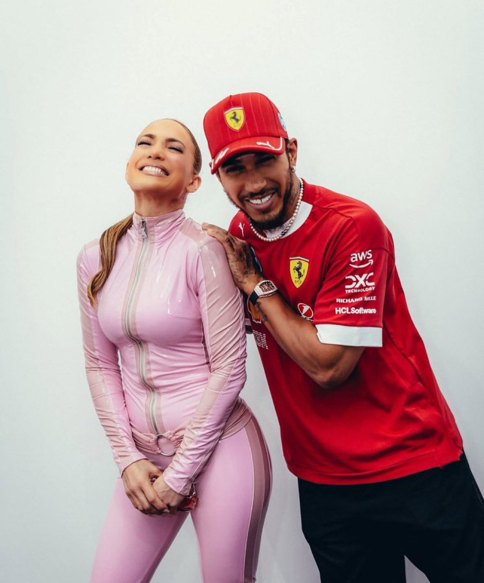 fiagirly's tweet photo. Lewis Hamilton and Jennifer Lopez in Jeddah ! 📸 https://t.co/cclJndu6SG