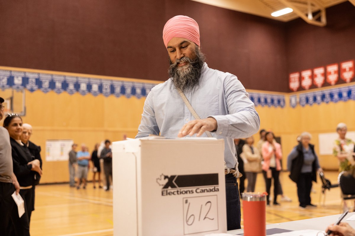 theJagmeetSingh's tweet photo. I voted!!

Friends, this is an important election.

Together we can create a Canada that works for everyone – a home you can afford, better health care services, and a bright future for our communities.

If you believe in this Canada, there’s still time to vote with us today.

Go to https://t.co/ARTYP8HcGm for more details.