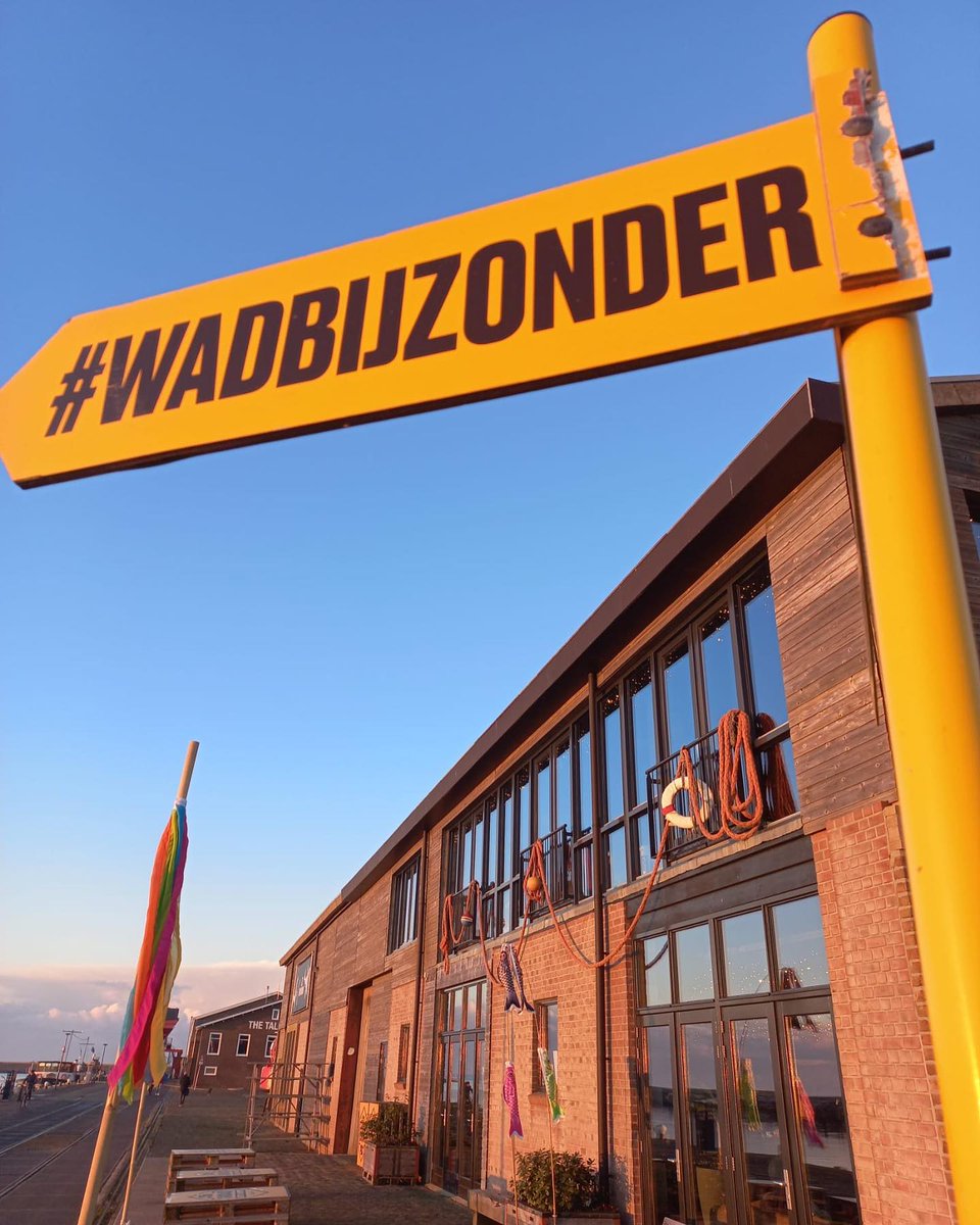 HetBrouwdok's tweet photo. Paasmaandag (21-04) hebben we aangepaste openingstijden.
We zijn die dag open vanaf 14:00, tot zonsondergang.

P.S. Hebben jullie onze nieuwste telg uit de 4 Seasons IPA serie al geproefd?
Springbreak, onze session IPA van 4%. https://t.co/V9CII1w5Hp