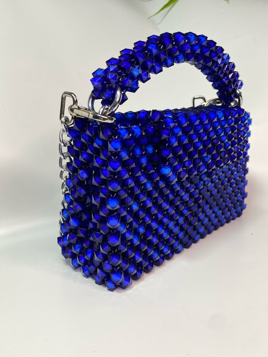 _Shalewa_'s tweet photo. Hi guys👋🏻👋🏻

I finally started my little business --say hello to ShallyWally. I make cute, handcrafted beaded bags and accessories with love! Perfect for brunches, hangouts, parties, or just adding spice to your outfit✨✨ https://t.co/3rFRAiEHic